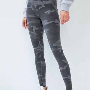 TNA equator legging